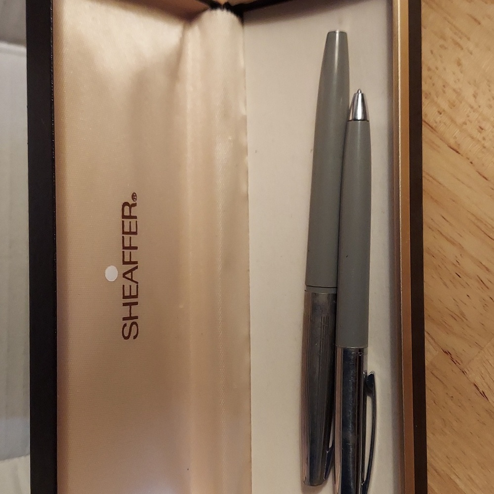 Sheaffer Fountain and Ball Point Pen Set‎ in Box